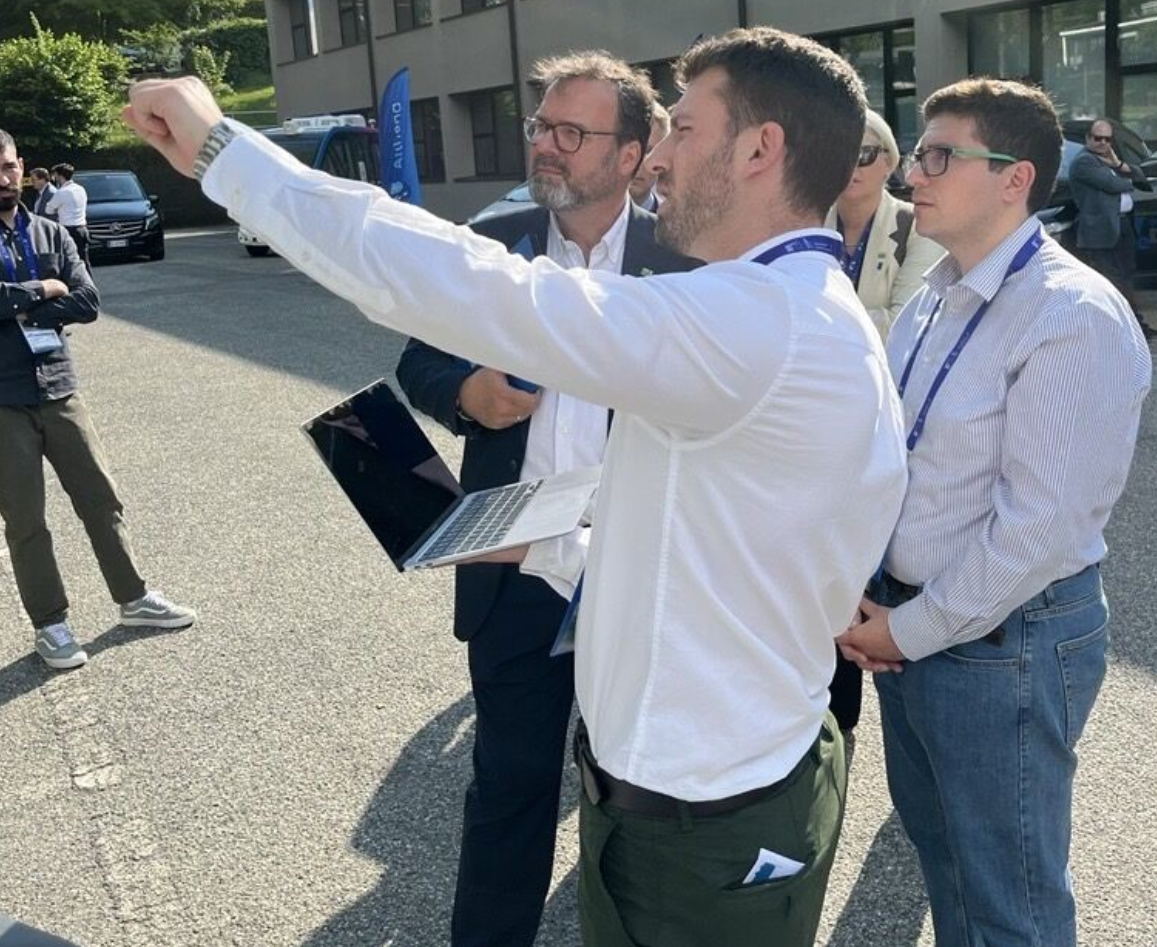 AviSense partners presenting technology to visitors